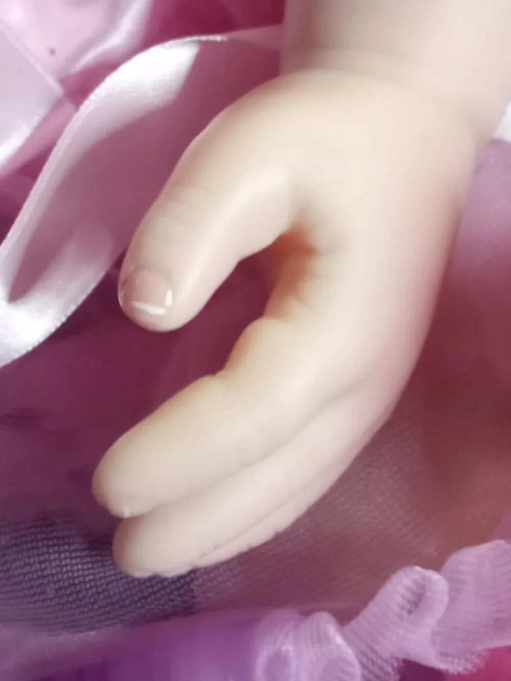 N/A 24 lifelike